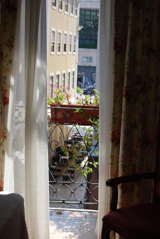 Pensao Flor Da Baixa Hotel Lisbon Ruang foto