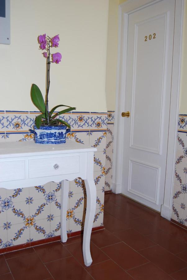 Pensao Flor Da Baixa Hotel Lisbon Bagian luar foto